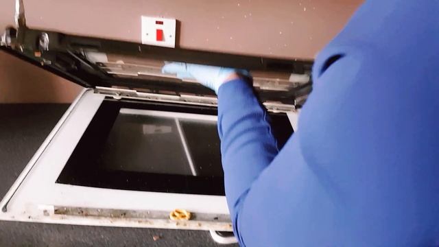 HOW TO OPEN AND CLEAN YOUR OVEN GLASS DOOR : WHIRLPOOL BRAND смотреть онлайн
