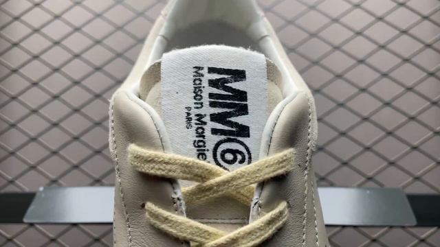 Maison Margiela MM6 смотреть онлайн