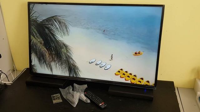 Телевизор 43 дюйма Hisense 43n2170pw в комплекте