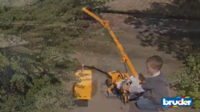Bruder Брудер Автокран SCANIA 03-570 смотреть онлайн