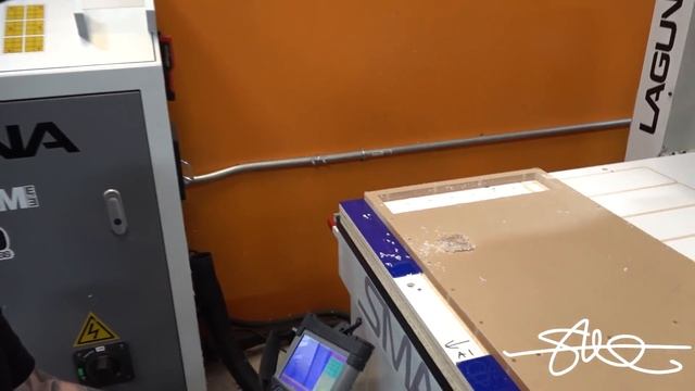 Custom Clear Acrylic Subwoofer Enclosure Window - How Bosses Do it! (4th Order Bandpass) смотреть онлайн