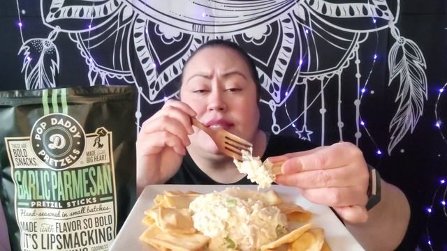 #mukbang #먹방 Pop Daddy Pretzels First Time | My Chicken Salad #popdaddypretzels #foodie #foodreview
