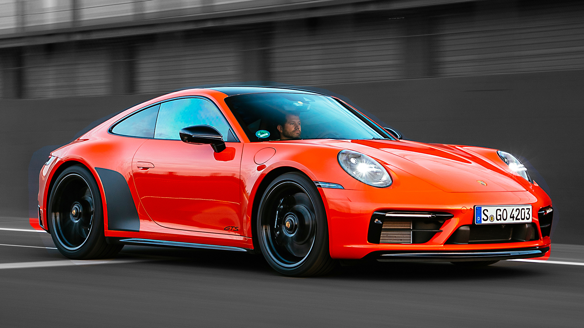 ?2022 Porsche 911(992) Carrera 4 GTS (Lava orange) - Интерьер, Экстерьер, Вождение и Звук! смотреть онлайн