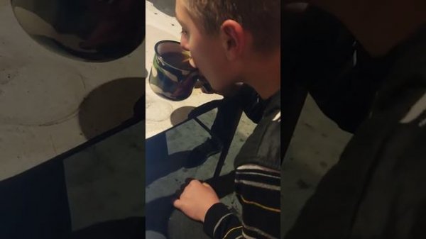 Алиса разговаривает матом. Переводим обычные слова на китайский и очень громко смеемся ????? #alisa