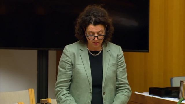 Dr Monique Ryan MP, Native Forest Logging смотреть онлайн