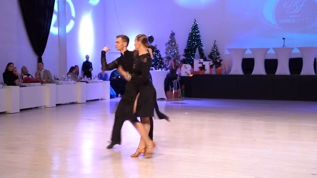 Пономаренко Владислав Василенко Татьяна Rumba Presentation BFTeam December Pro Am Party смотреть онлайн
