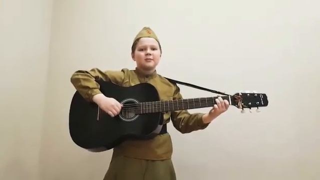 Фронтовая песня "Катюша" в исполнении Усова Ярослава. МАОУ Гимназия #3 г.Южно -Сахалинска, 4б класс смотреть онлайн