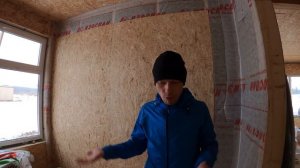 Обработка стыков сип панелей гидроизоляцией и отделка каркасных перегородок ОСБ