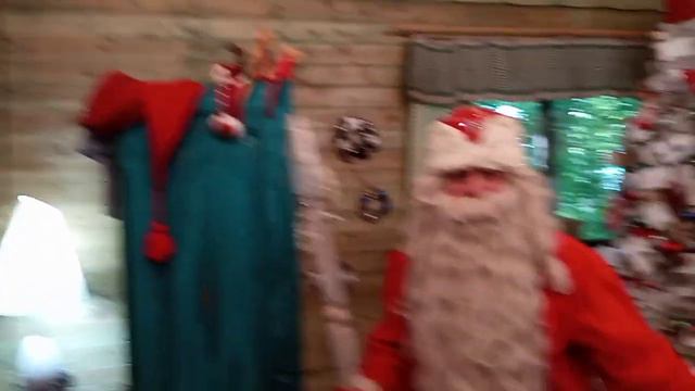 Дед мороз реально дружелюбный, даже летом смотреть онлайн