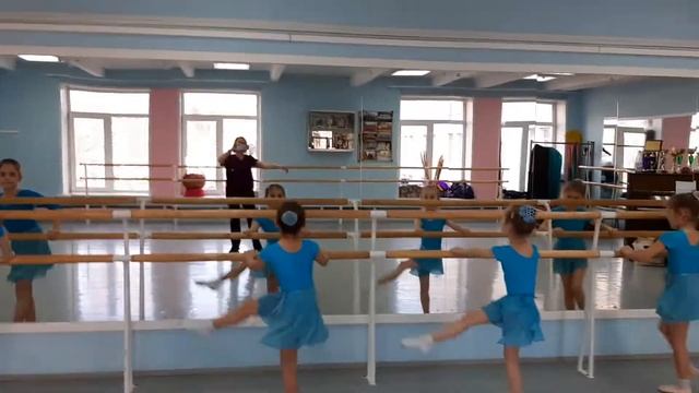 10 Гранд батман grands battements смотреть онлайн
