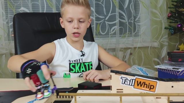 Кикфлип и Брай Крутые Трюки на Фингерборде и Фингер Самокате + КОНКУРС смотреть онлайн