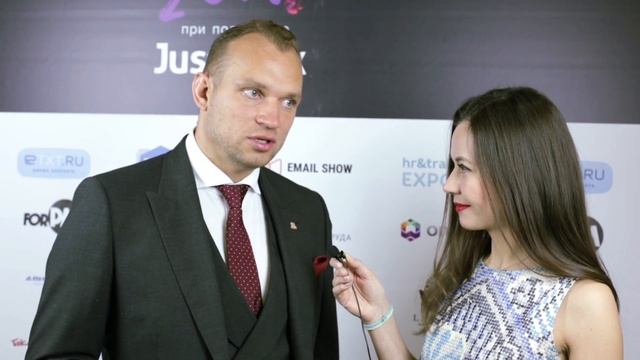 Что такое Формула Богатства Говорим учеником Роберта Кийосаки Максимом Темченко, коучем и психолого смотреть онлайн