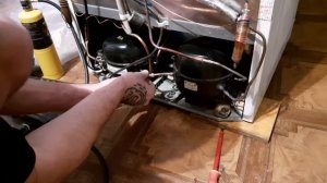 КУРСЫ ХОЛОДИЛЬЩИКОВ.ЗАМЕНА КОМПРЕССОРА НА ХОЛОДИЛЬНИКЕ АТЛАНТ,2-Х КОМПРЕССОРНЫЙ