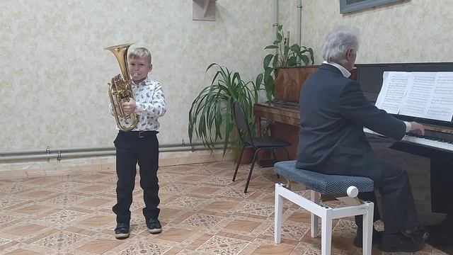 Мишка с куклой пляшут полечку Солодов Фёдор 8 лет (альтгорн) смотреть онлайн