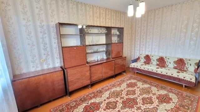 ?Предлагается к покупке очень аккуратная 2-комнатная квартира с мебелью? смотреть онлайн