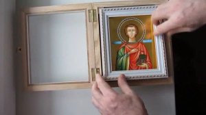 Как вставить икону в киот ?