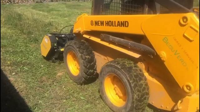 Desbrozadora-trituradora Serie BCFH - Minicargadora 50-90 Hp - Www.aplecgroup.com