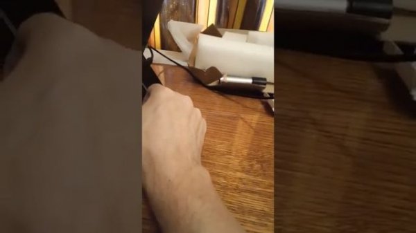 Новый монитор Uperfect не включается