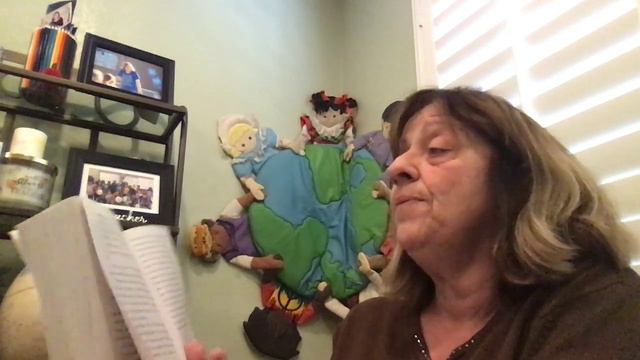 Mrs. Stathis reads "Esperanza Rising" Grapes Final Chapter and About The Author смотреть онлайн