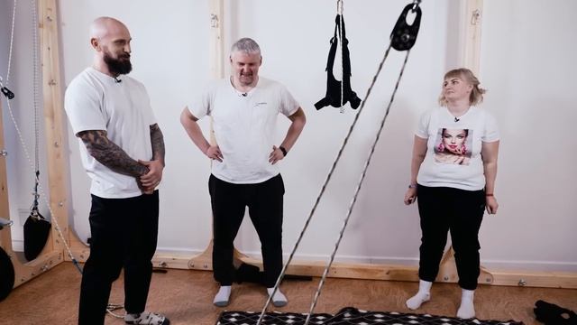 Стали на гвозди и начали новый этап семейной жизни ? Галерея Красоты. Сезон 2022 | Настя и Денис смотреть онлайн