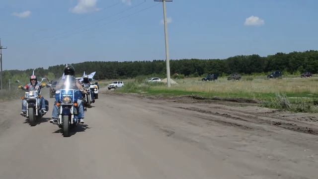 Автопарад в честь 40-летия LADA 4x4 в Пензе. на Барковке. смотреть онлайн