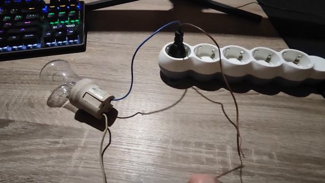 электричество не бьет током 220 вольт, electricity does not shock 220 v смотреть онлайн