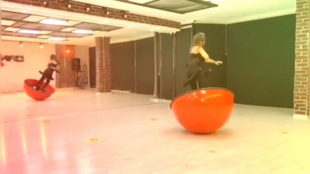 Weeble Wobble Half Sphere Balance by Weeble Wobble смотреть онлайн