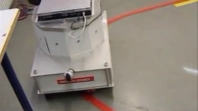 Мобильный робот "МАХ", движущийся по заданному маршруту смотреть онлайн