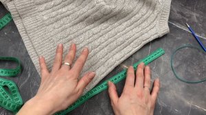 Вяжем жилет спицами вместе | Мастер-класс вязание