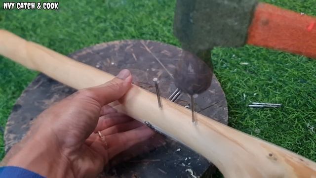 Fork Slingshot - Make Unique And Powerful Slingshot From Fork vs Wood - Survival Skills смотреть онлайн