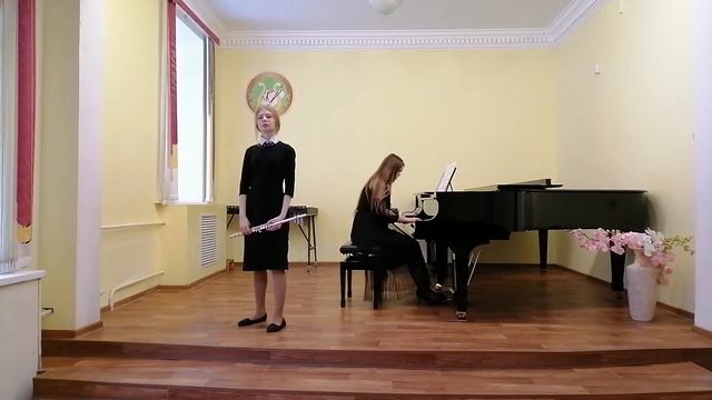 Зиганшина Д 12лет флейта П и Чайковский Колыбельная в бурю, М Парцхаладзе Веселая прогулка смотреть онлайн