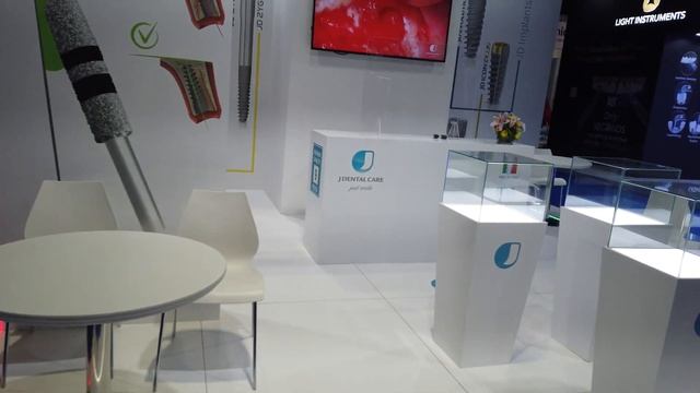 Dubai AEEDC 2022 осмотр стендов в зале 3 и 4 (4K) смотреть онлайн