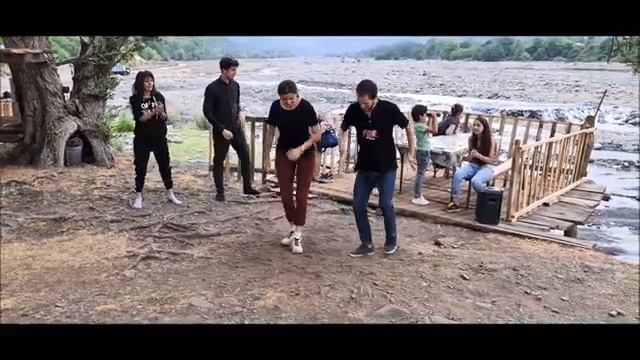 Мадина лезгинка зажигаеть Девушка Красиво Танец Очень Бомбастич Видео нужно видеть сделать ?? смотреть онлайн