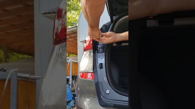 2021 Hyundai Tucson tail light assembly removal for light bulb replacement. смотреть онлайн