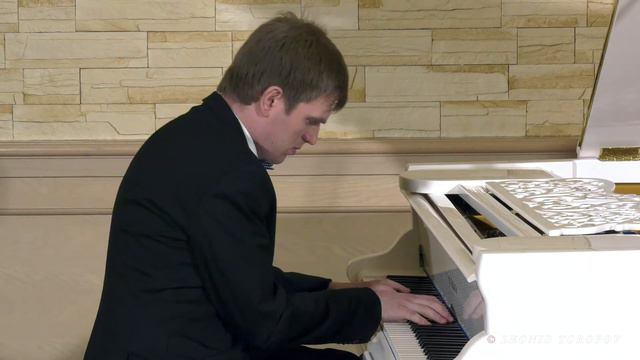 Сергей Рахманинов - Этюд op.39/5, Прелюдии op.23/4 & op.23/5 19.05.2020 "Новый Петергоф" смотреть онлайн