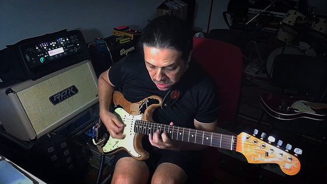 Deep Purple Burn on Fender Black One John Mayer Custom Shop Guitar - Ricardo Marins смотреть онлайн