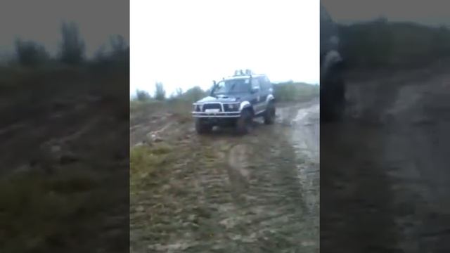 SD16 против Pajero смотреть онлайн