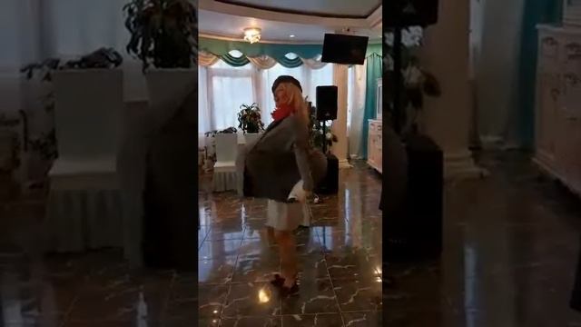 Новый год 2018 (декабрь 2017) смотреть онлайн