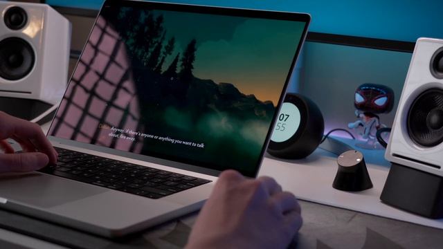 Gaming on the 16" MacBook Pro Is ACTUALLY Amazing! смотреть онлайн