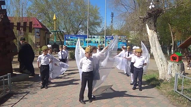 Танец "Белые птицы".День победы.2023 смотреть онлайн