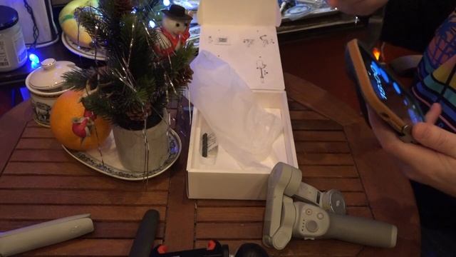 Стабилизатор и сэлфи палка DJI OSMO Mobile 6: распаковка и первые впечатления смотреть онлайн