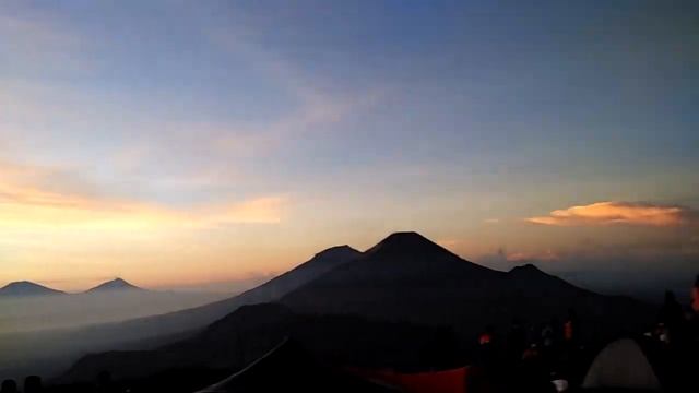 PESONA NEGRI DI ATAS AWAN.G PRAU DIENG смотреть онлайн