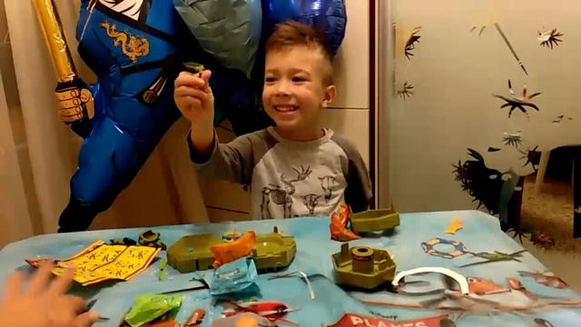 Распаковка Ready2Robot трансформер смотреть онлайн