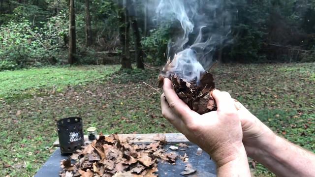 IT’S ALL ABOUT THE EDGES of chert, flint and steel, casting sparks, char cloth, and breaking chert смотреть онлайн