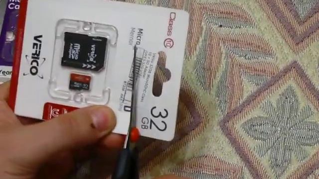 Распаковка карты памяти Verico 32GB MicroSDHC Class 10 + SD Adapter (VFE3 32G V1E) смотреть онлайн