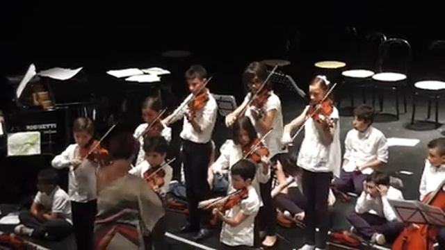 Beethoven minuet in G - C.E.M.I. Suzuki Orchestra Rimini-Pesaro смотреть онлайн