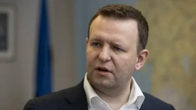 L'Estonie A Menacé Ses Citoyens.