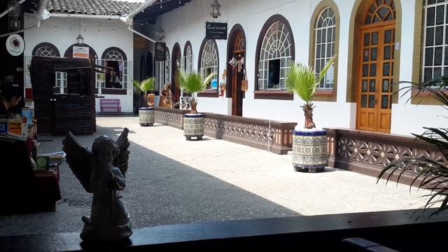 Plaza Los AZULEJOS ejemplo смотреть онлайн