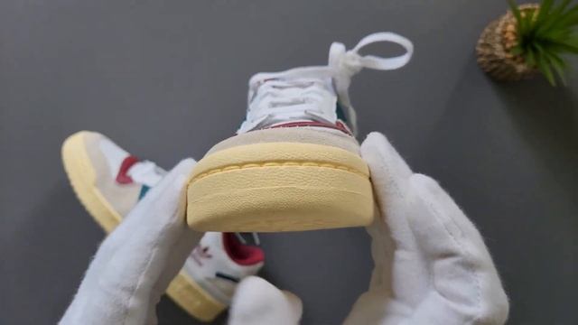 adidas Originals Forum Low смотреть онлайн