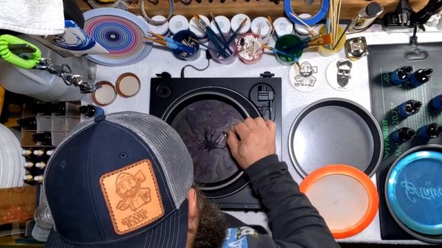 #17 Time lapse Disc golf dyeing of a Innova Shryke смотреть онлайн